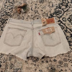 Levi's mid rise shorts 501